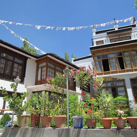 Ashoka Ladakh Hotel Leh Buitenkant foto