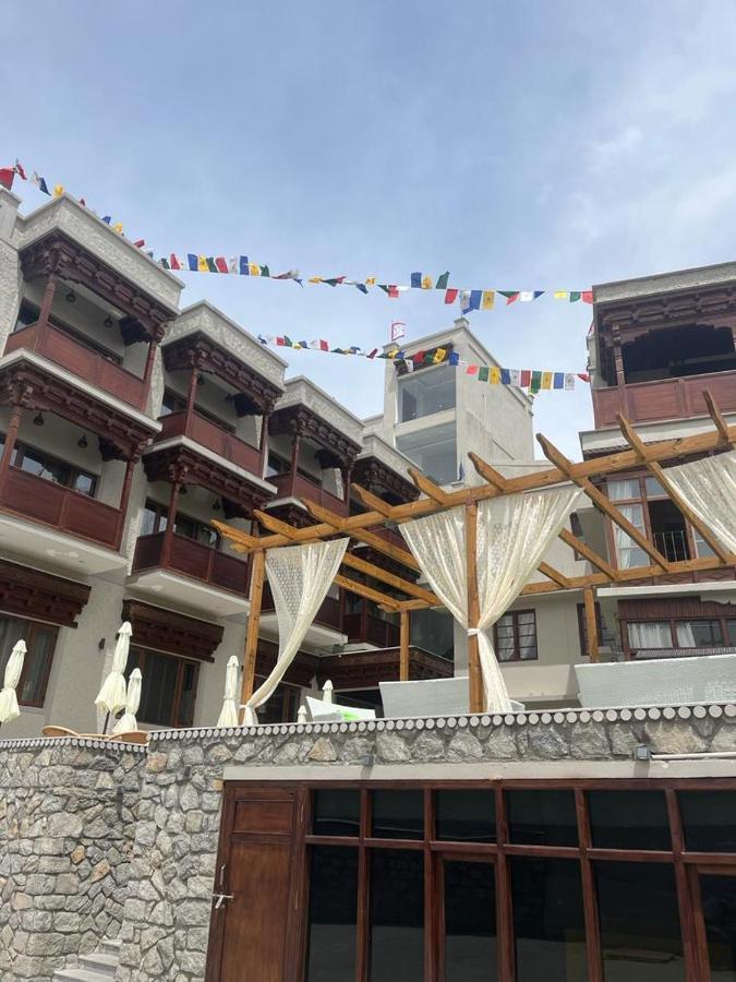Ashoka Ladakh Hotel Leh Buitenkant foto