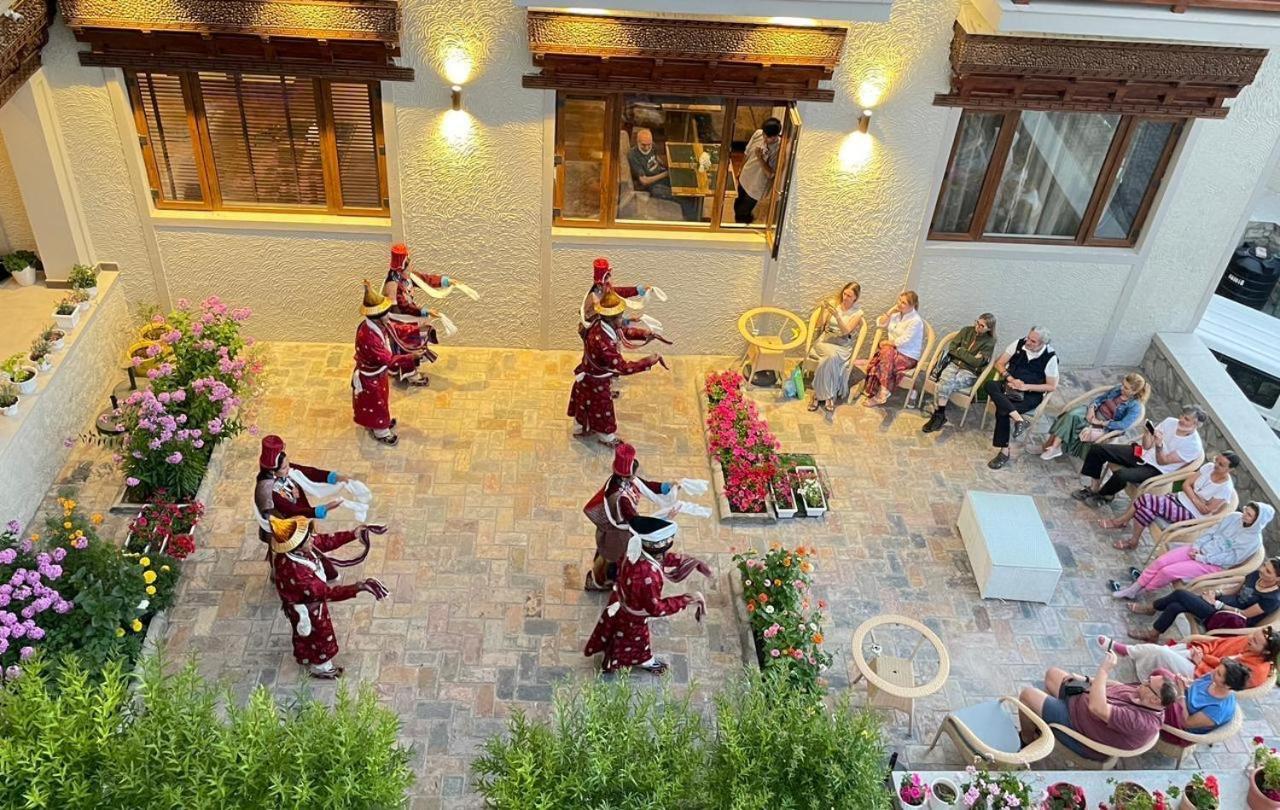 Ashoka Ladakh Hotel Leh Buitenkant foto