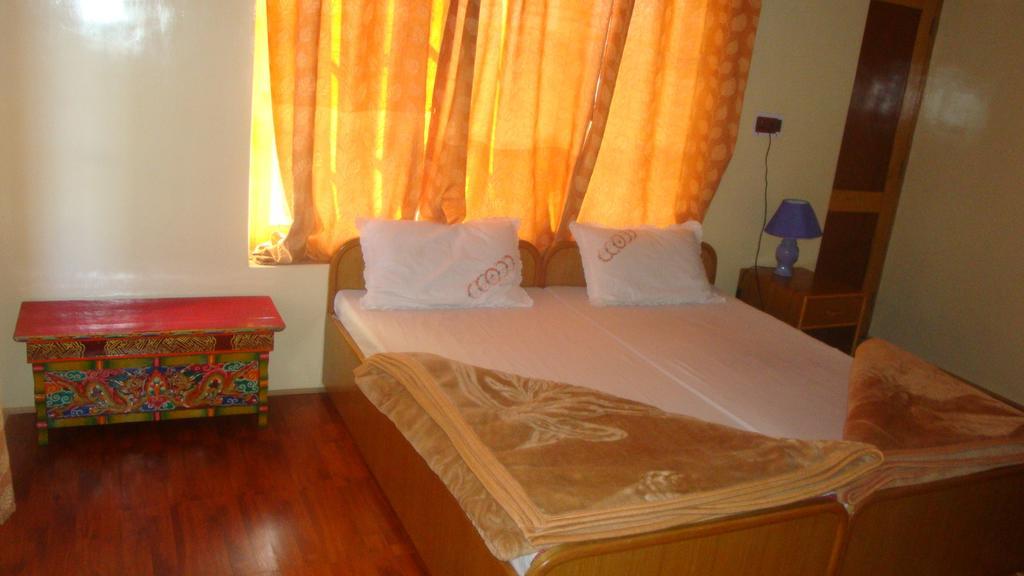 Ashoka Ladakh Hotel Leh Buitenkant foto